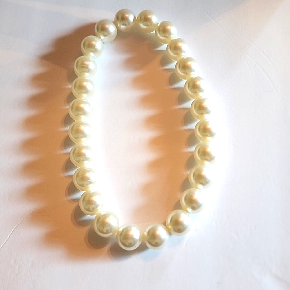 #29 Huge beaded Pearl Look Necklace